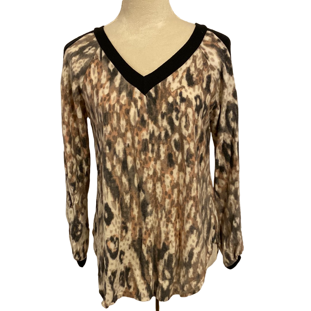 LEOPARD LONG SLEEVE V NECK TOP