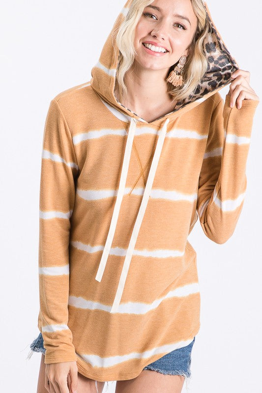 TIE DYE HOODED SWEATER