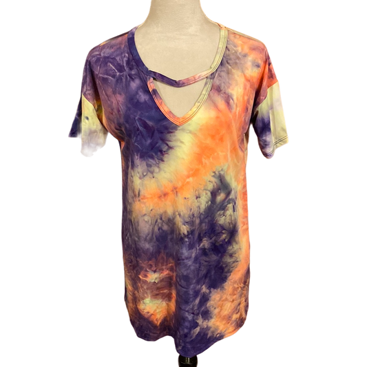 SHORT SLEEVE KEYHOLE NECK TIE DYE PRINT TOP