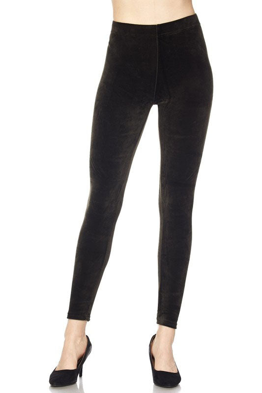 Super soft velvet bottoms feature a high elastic waistband