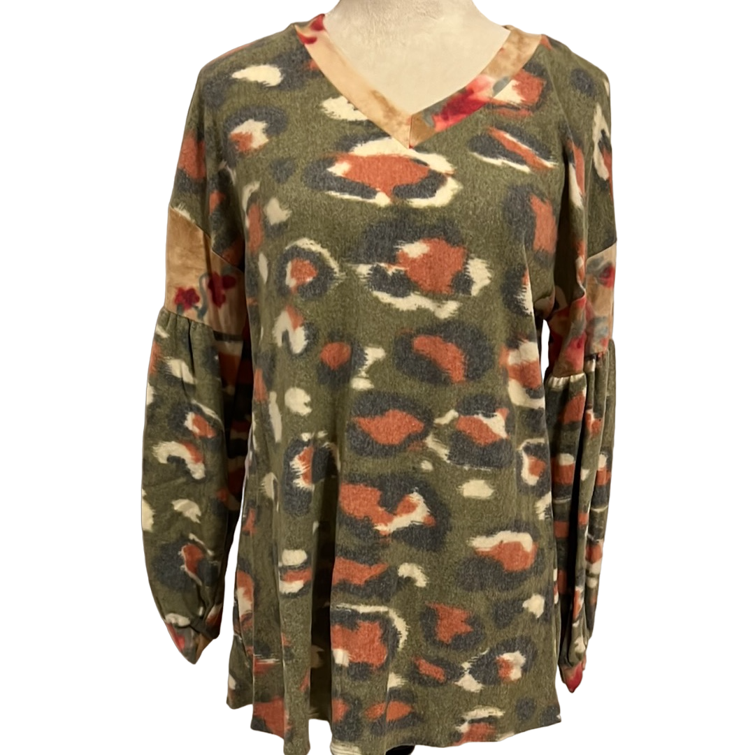 CHEETAH LONG SLEEVE V NECK TOP