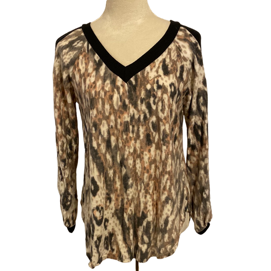 LEOPARD LONG SLEEVE V NECK TOP