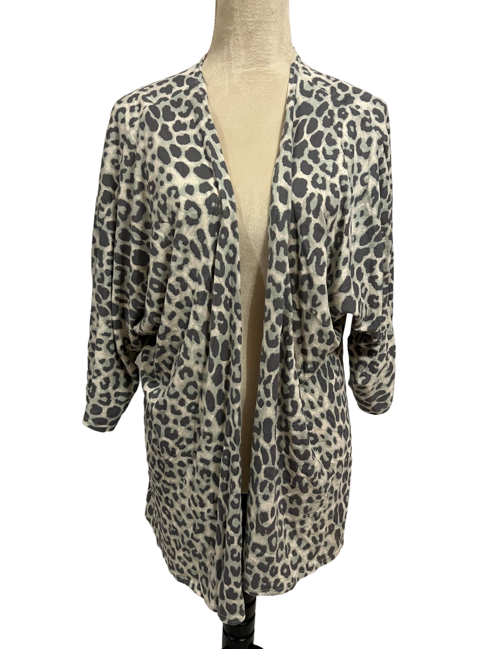 ANIMAL PRINT CARDIGAN