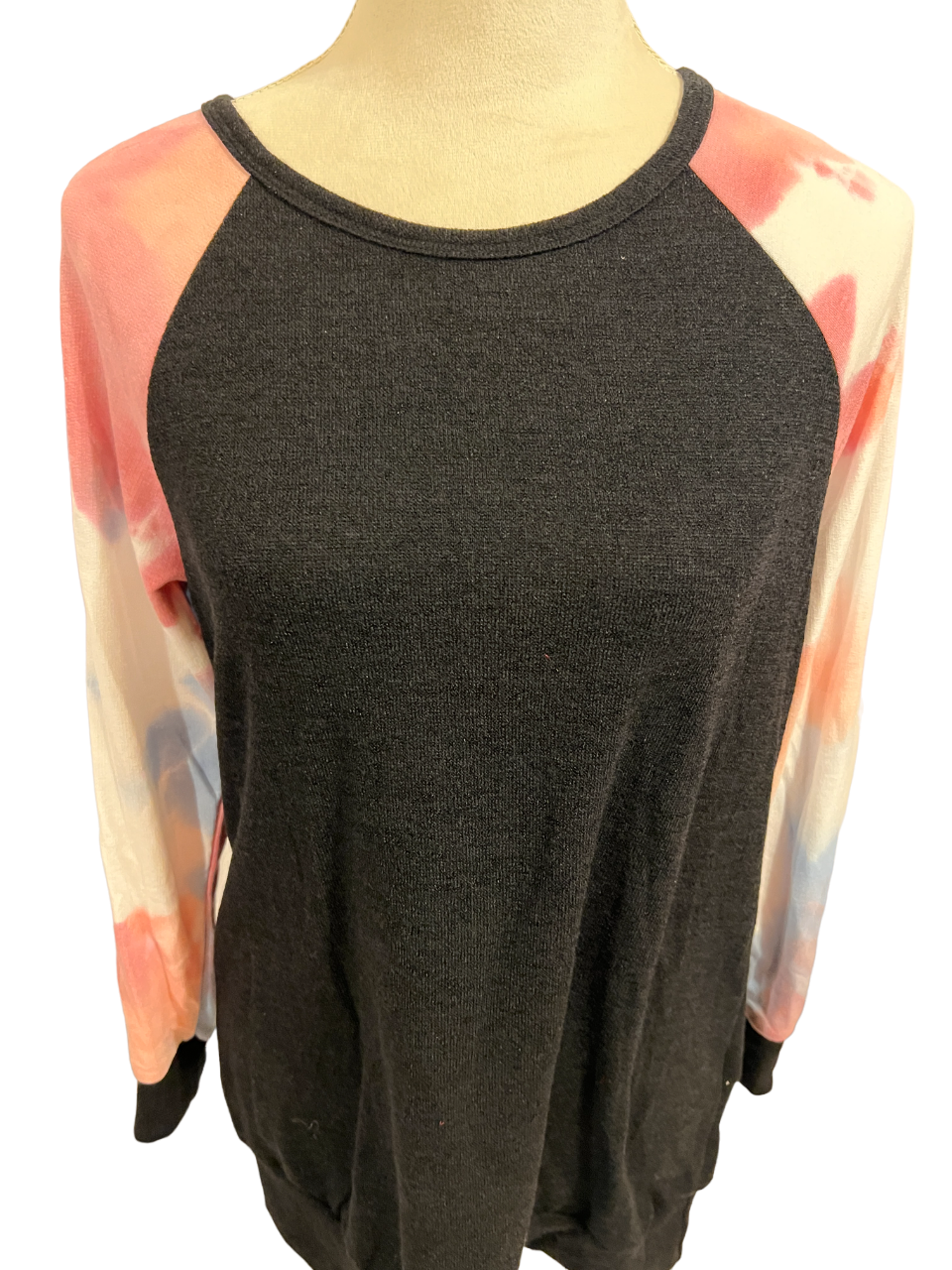 LONG SLEEVE SOLID AND TIE DYE PRINT CONTRAST TOP