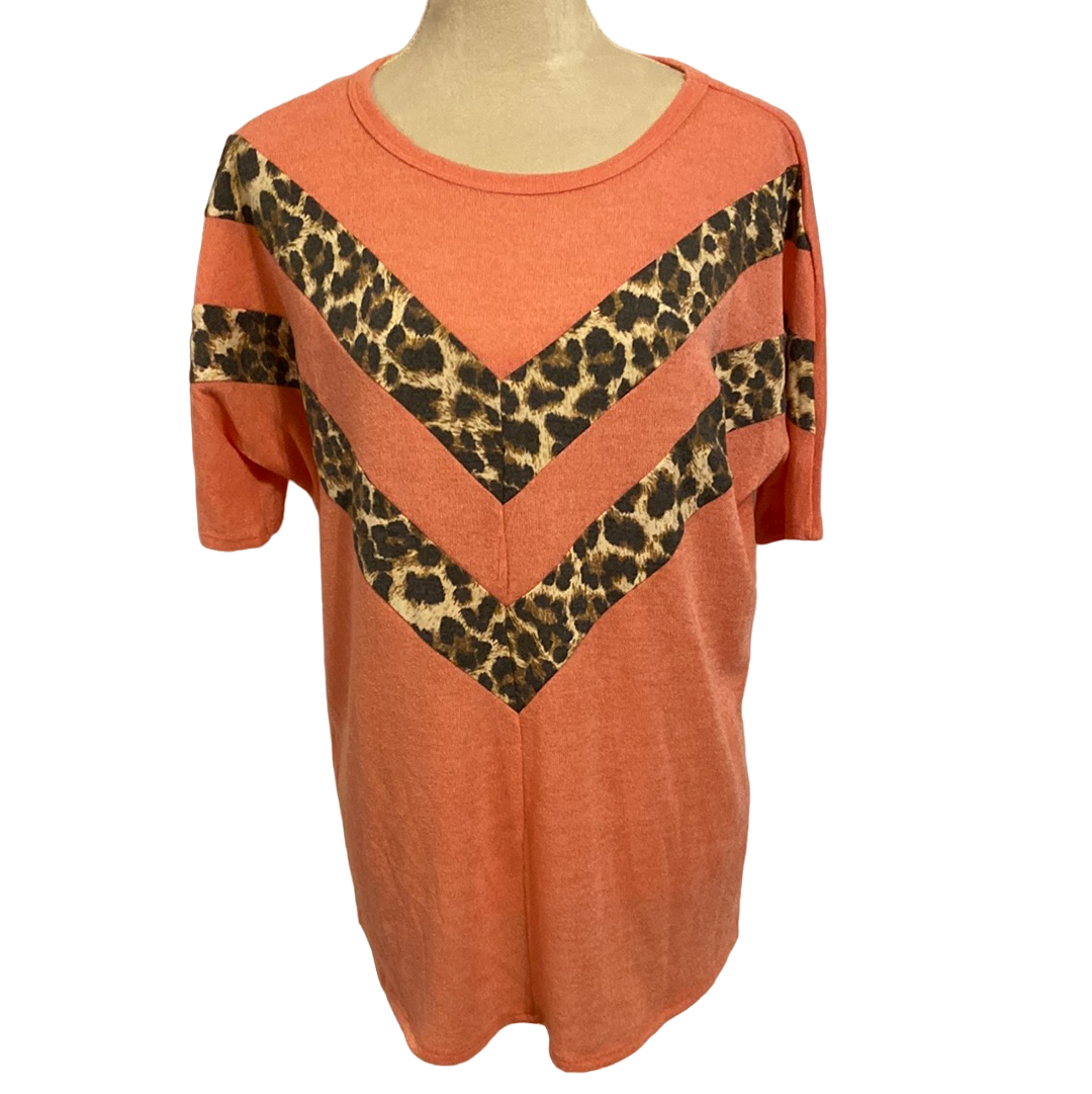 CHEETAH CHEVRON TOP