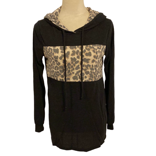 LONG SLEEVE LEOPARD TOP WITH HOOD