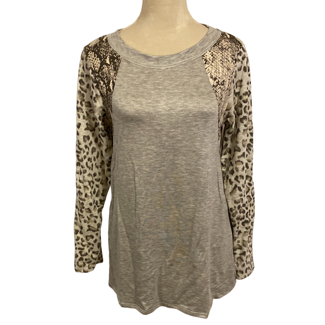 LONG SLEEVE ROUND NECK ANIMAL PRINT TOP