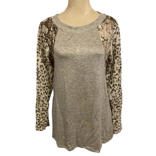 LONG SLEEVE ROUND NECK ANIMAL PRINT TOP