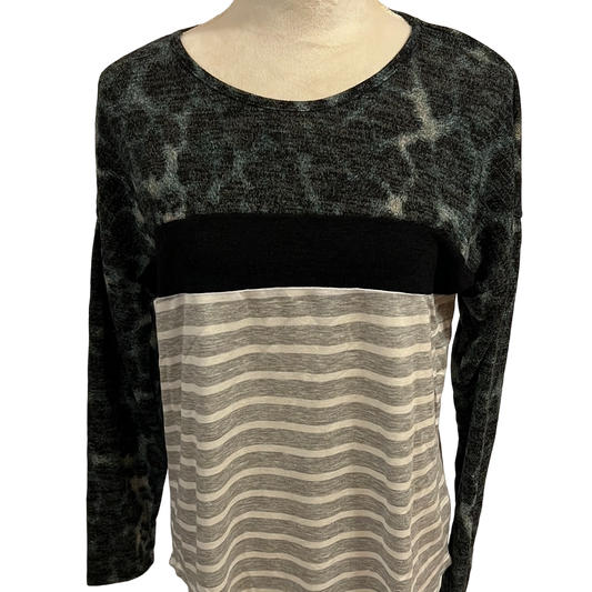 GREY LEOPARD LONG SLEEVE ROUND NECK TOP