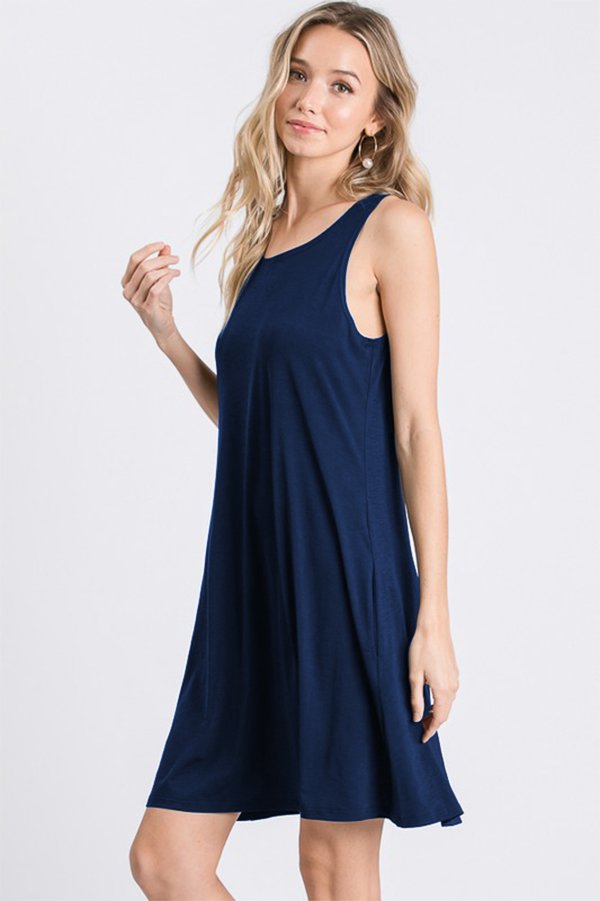 SLEEVELESS ROUND NECK SOLID DRESS WITH SIDE POCKET