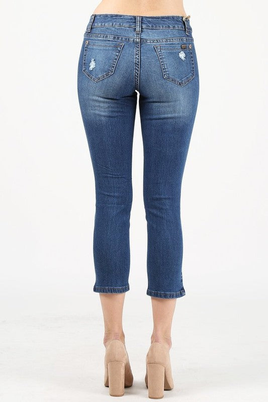 CAPRI LENGTH DESTROYED DENIM PANTS