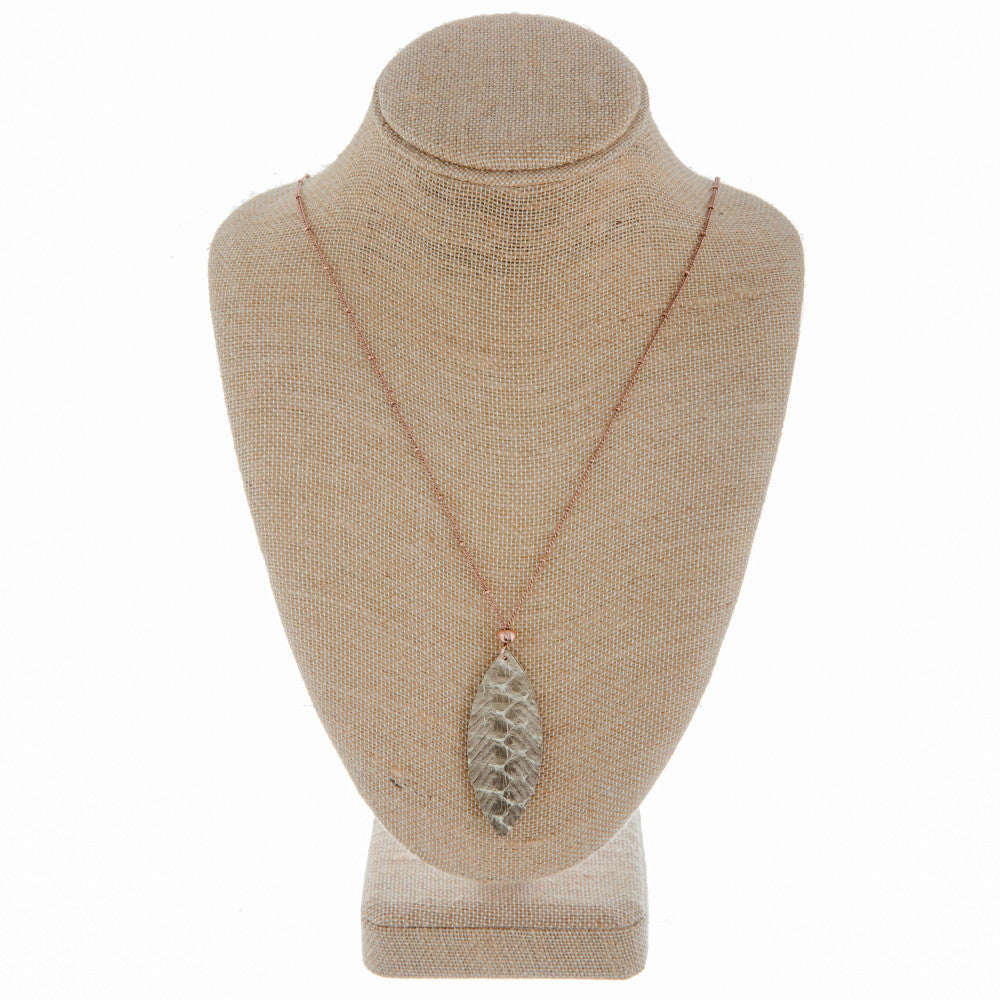 GOLD FEATHER PENDANT NECKLACE