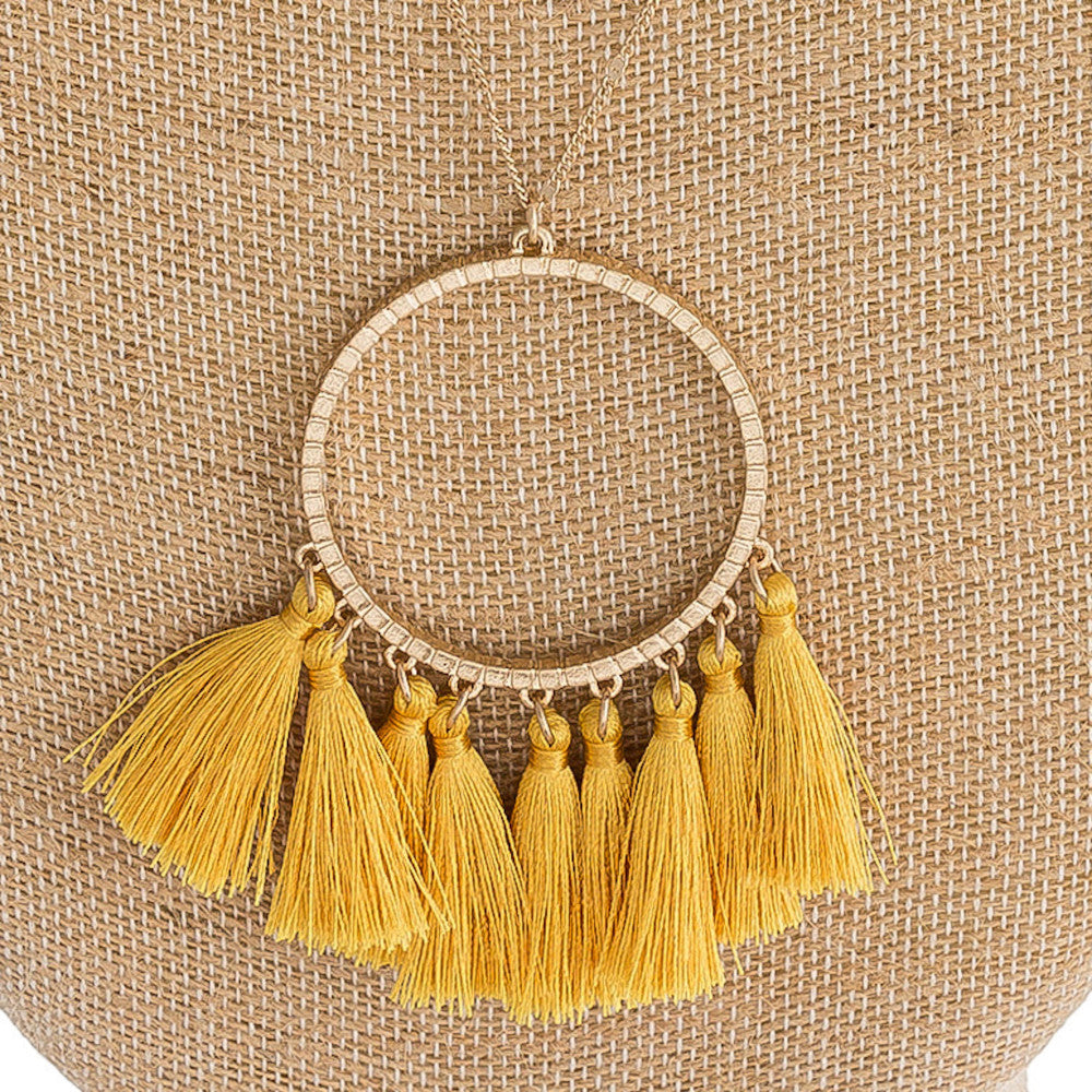 MUSTRAD CIRCLE TASSEL PENDANT NECKLACE