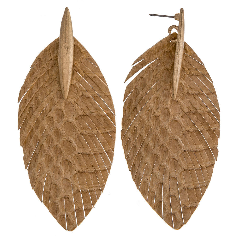 BEIGE FEATHER STUD EARRINGS