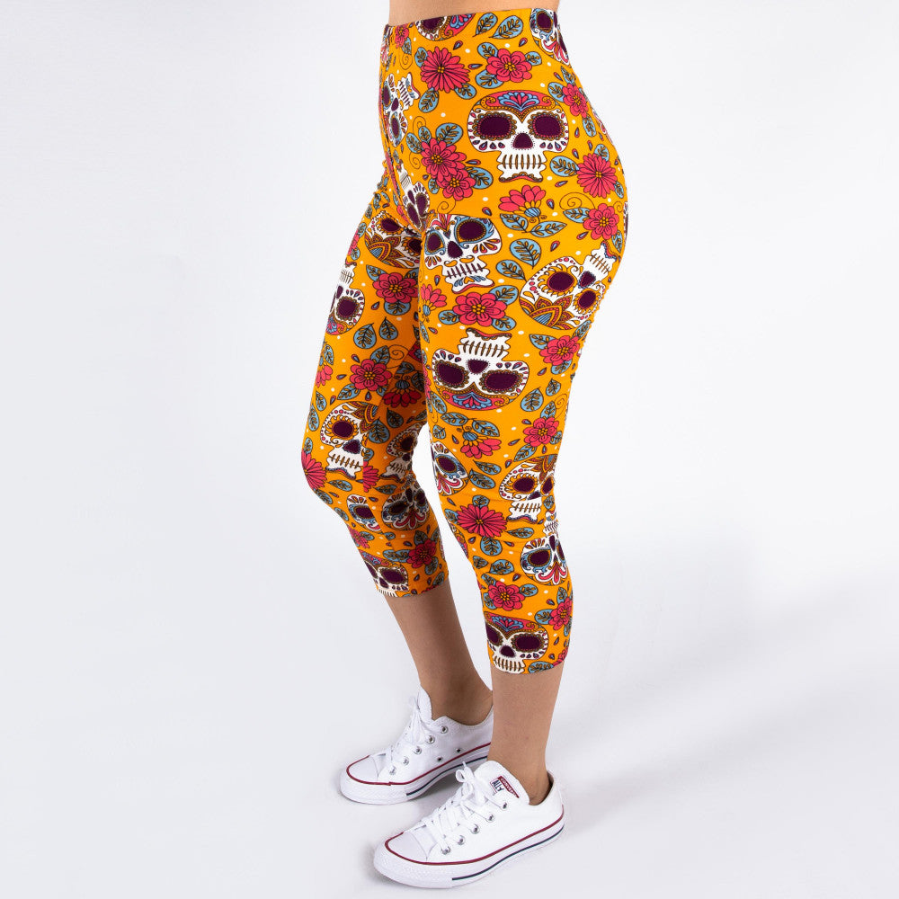 ONE SIZE Peach skin sugar skull print capri style leggings