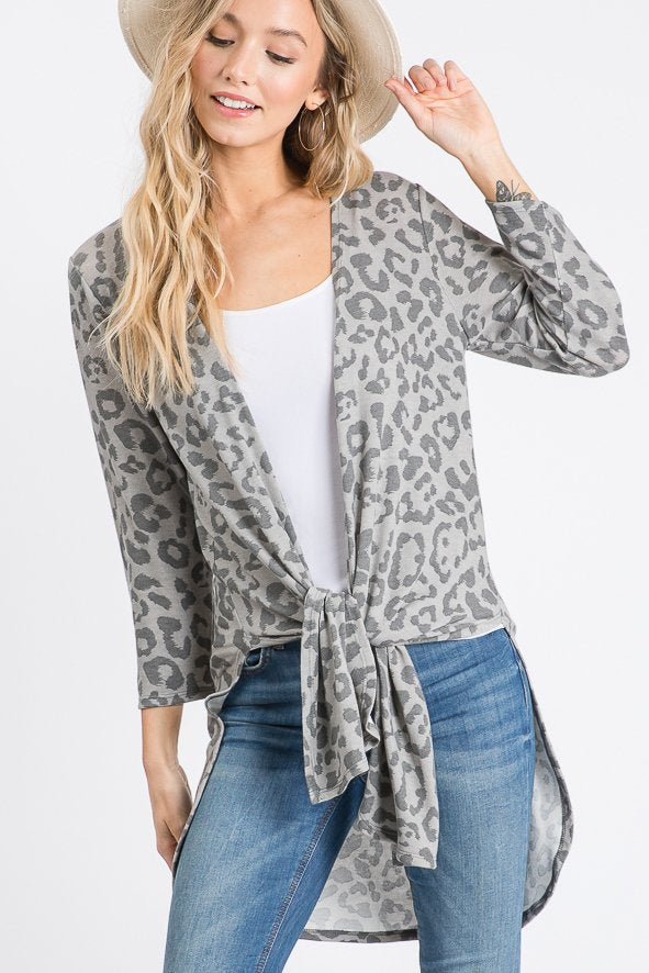 THREE QUARTER SLEEVE LEOPARD ANIMAL PRINT KIMONO CARDIGAN WITH SIDE SLIT AND SELF TIE