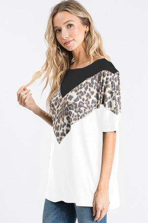 SHORT SLEEVE ROUND NECK SOLID AND LEOPARD ANIMAL CHEVRON PRINT CONTRAST TOP