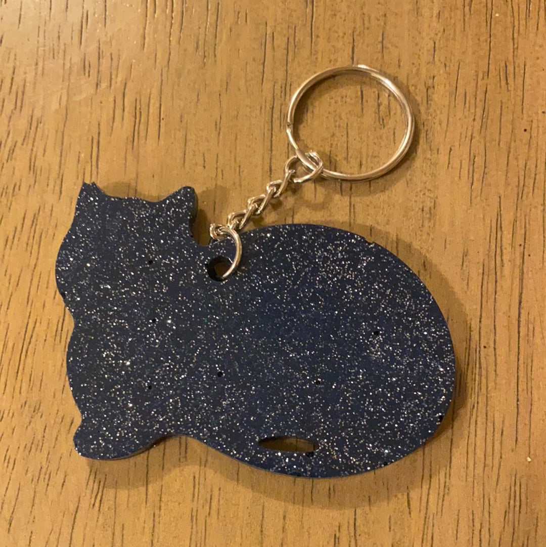 LAYING CAT KEYCHAIN