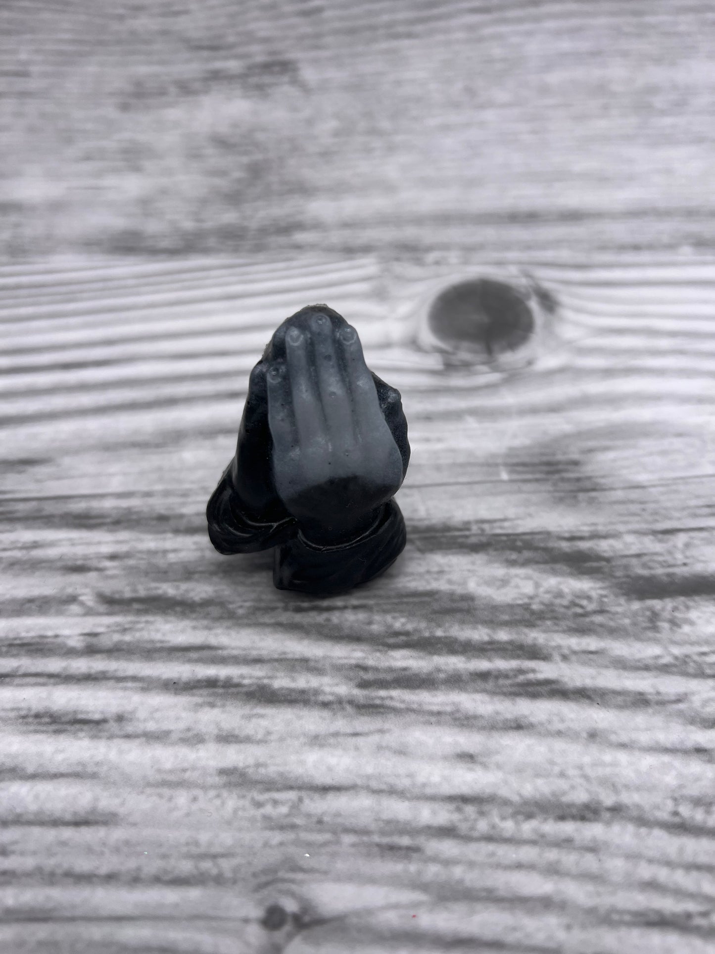 3D praying hands