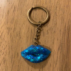 MEDIUM LIP KEYCHAIN