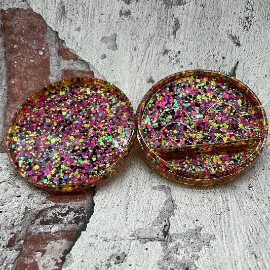 Circle eyelash holder