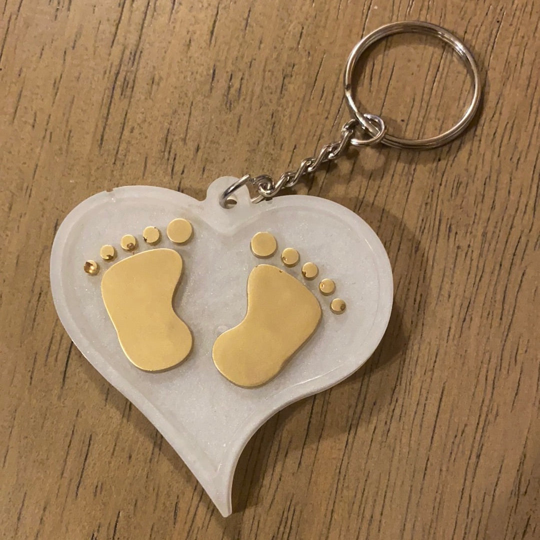 BABY FEET HEART KEYCHAIN