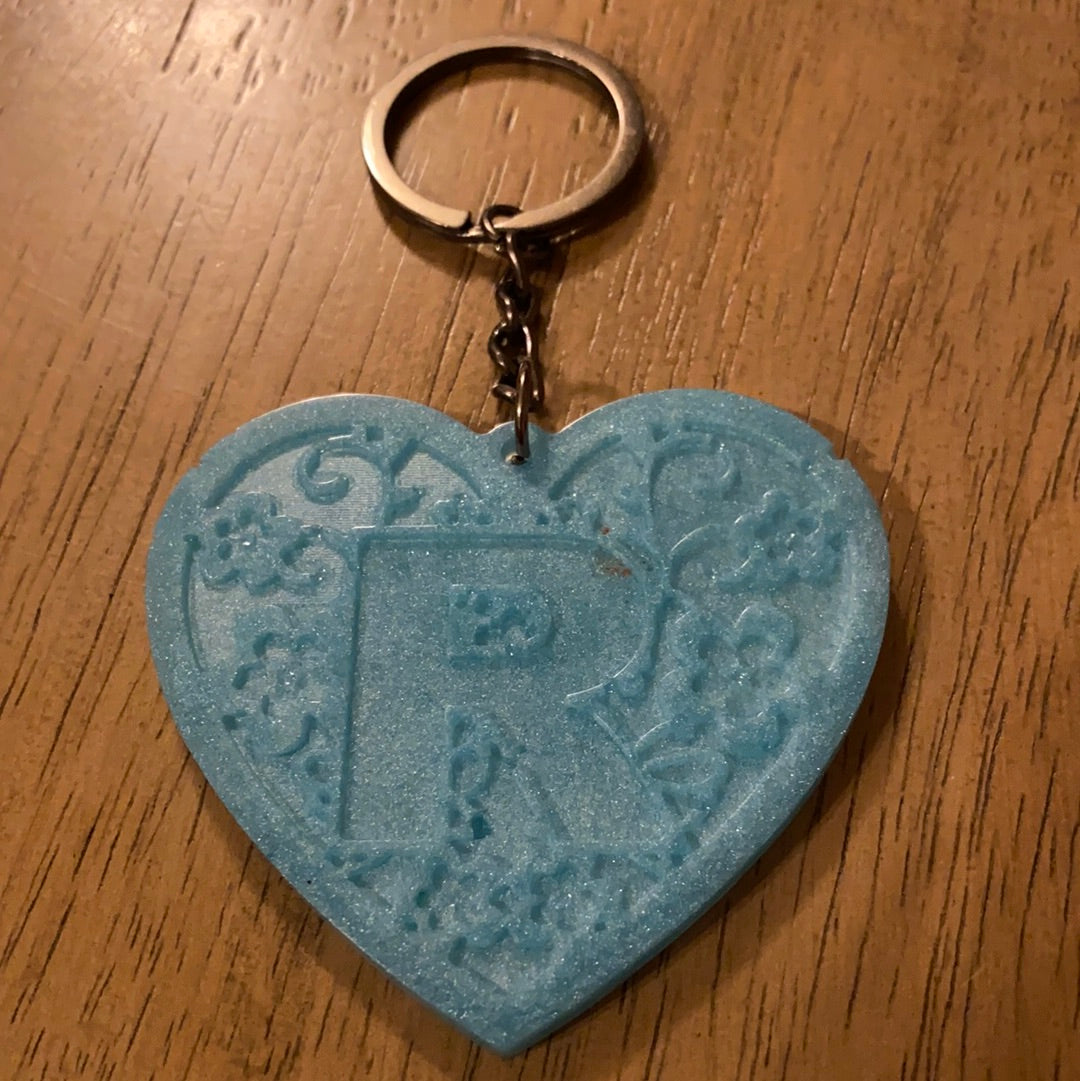 R HEART KEYCHAIN