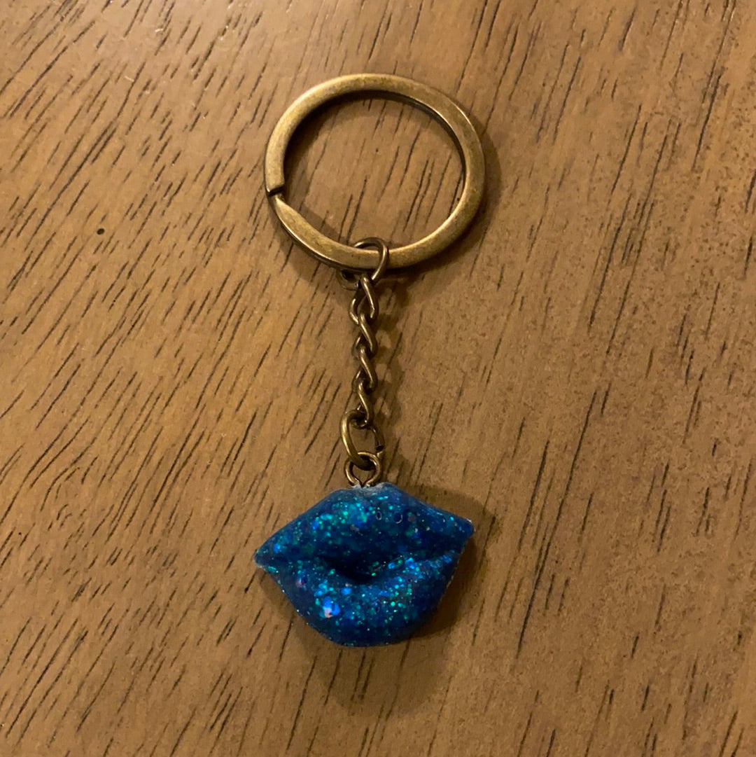 SMALL LIP KEYCHAIN