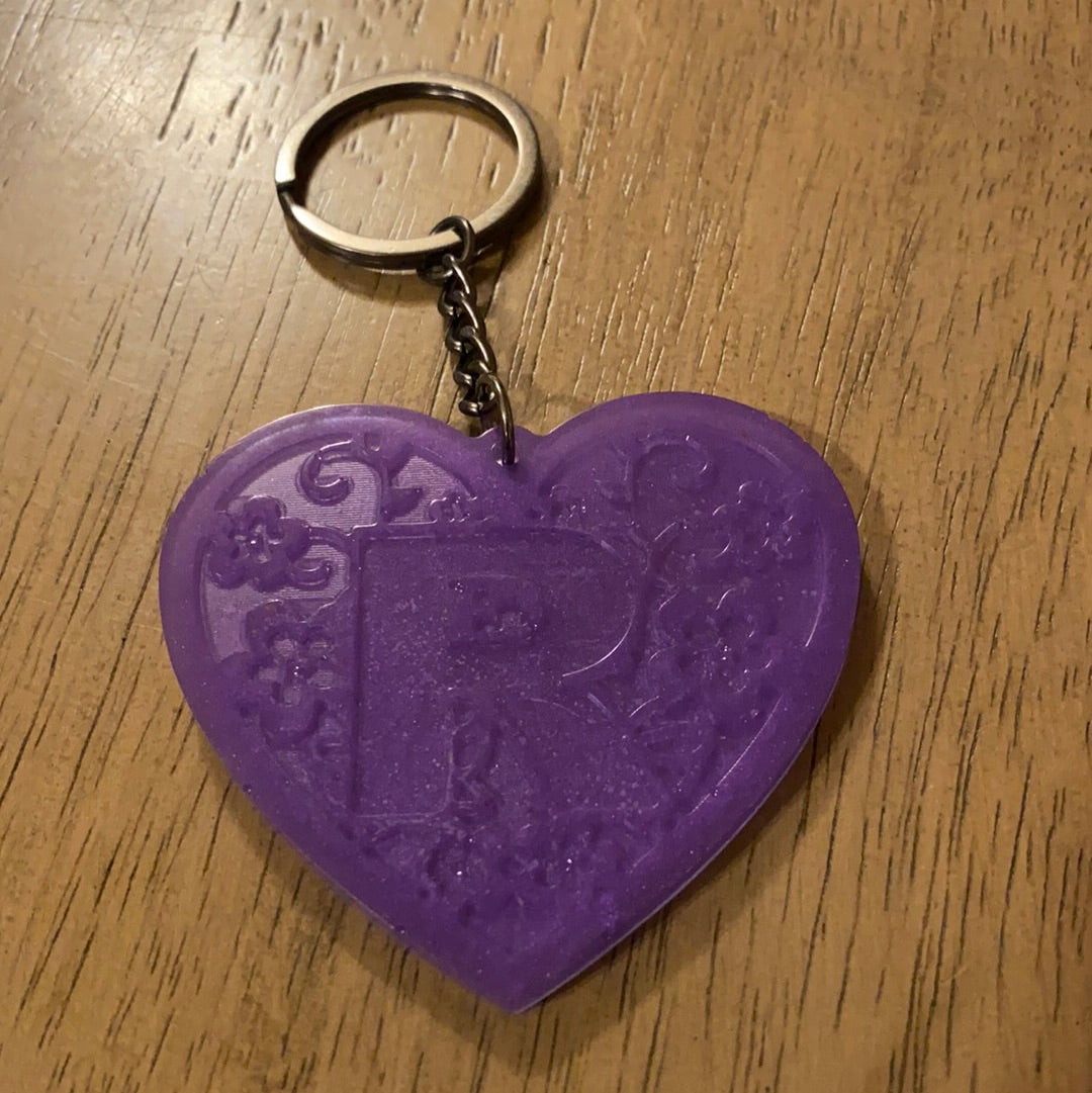 R HEART KEYCHAIN