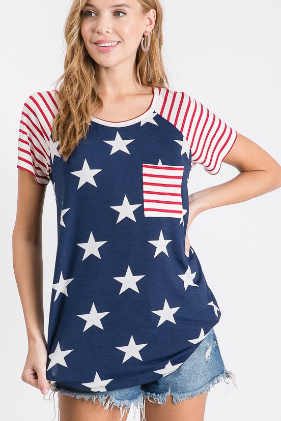 SHORT SLEEVE ROUND NECK STAR AND STRIPE PRINT CONTRAST TOP WITH POCKET DETAIL